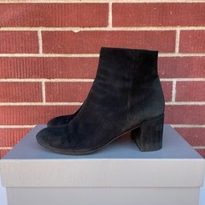 Vince Blakely Black Suede Boots Booties